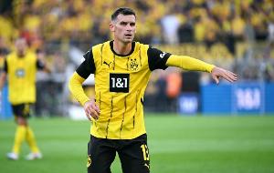 开云体育APP下载-多特官方：格罗斯膝韧带轻伤，无法参加周末对霍村的联赛