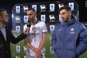 开云体育入口-德弗里：38轮联赛过后不在榜首，我们就不配意甲冠军