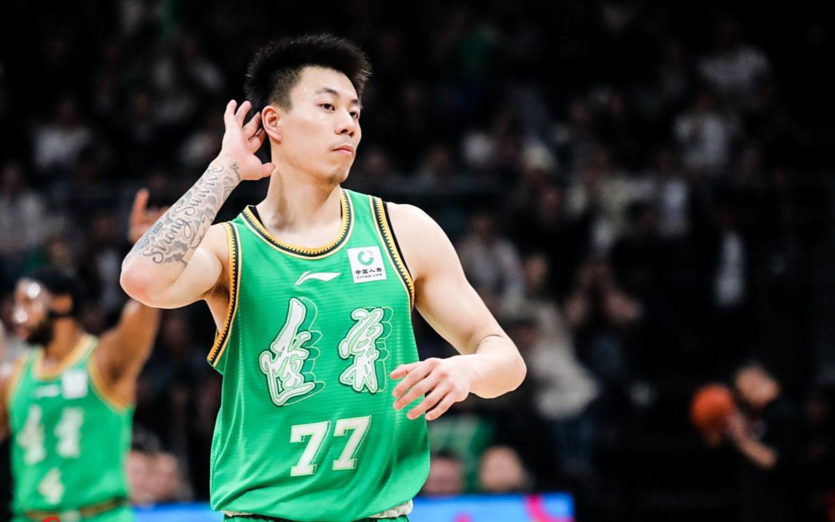 3点原因！张镇麟离开辽篮，杨鸣忽视关键一环，上海凑齐三大前锋