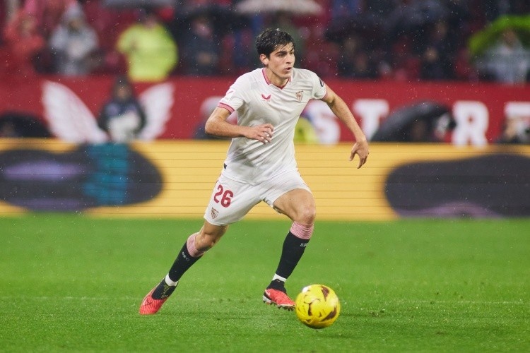 kaiyun-迪马济奥：那不勒斯重新有意胡安卢，将和尤文竞争这名右边后卫