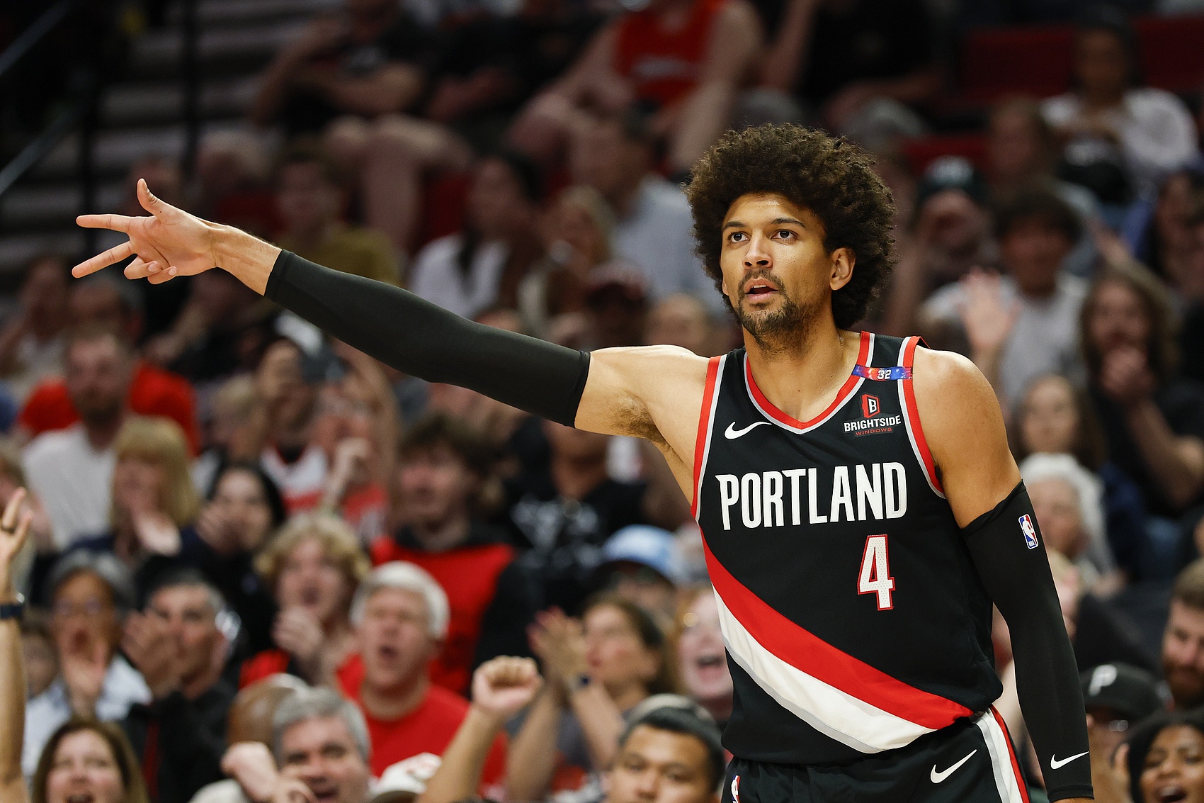 开云官网-场均2.5断但仅出战4场！美记：塞布尔正在与开拓者协商买断合同