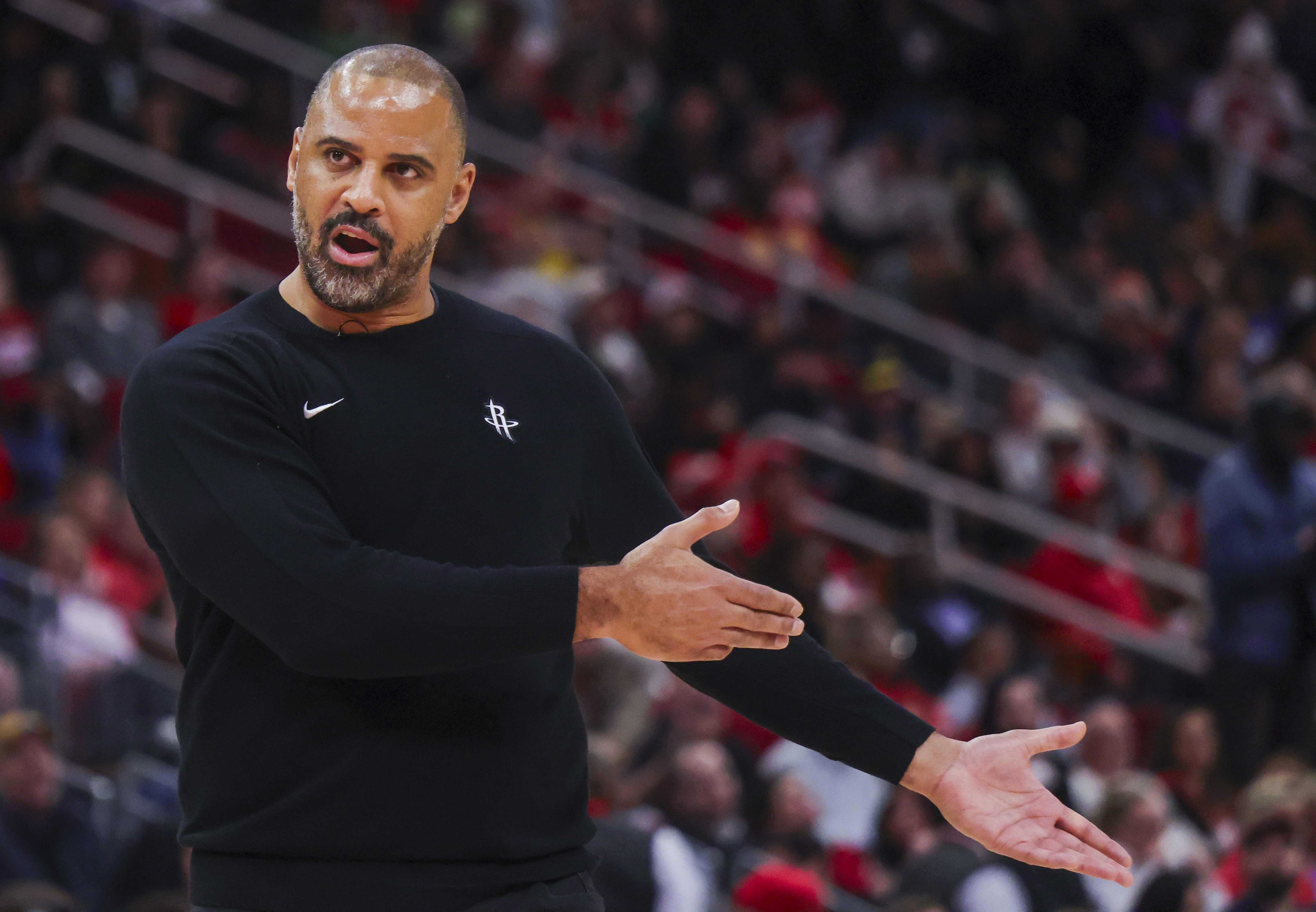 kaiyun-媒体人：火箭进攻没有宽容度 不让练又奢望场上能施展 哪有这好事