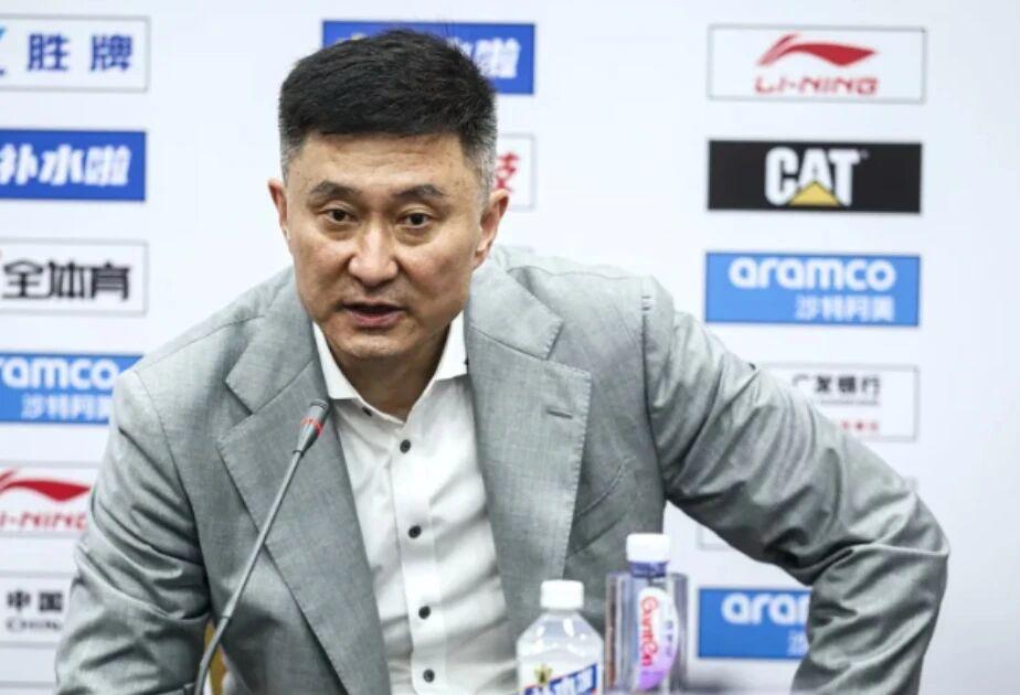 开云官网-杜锋阴阳发言被媒体人批评,杜锋盛赞张皓嘉,张皓嘉被球迷喊MVP